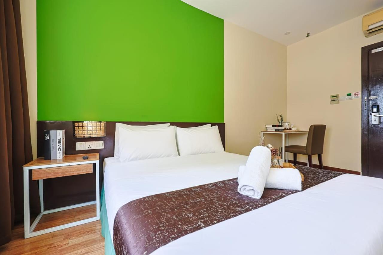 Deluxe Queen Room